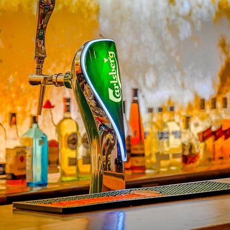 Envy Hotel Драч Екстериор снимка
