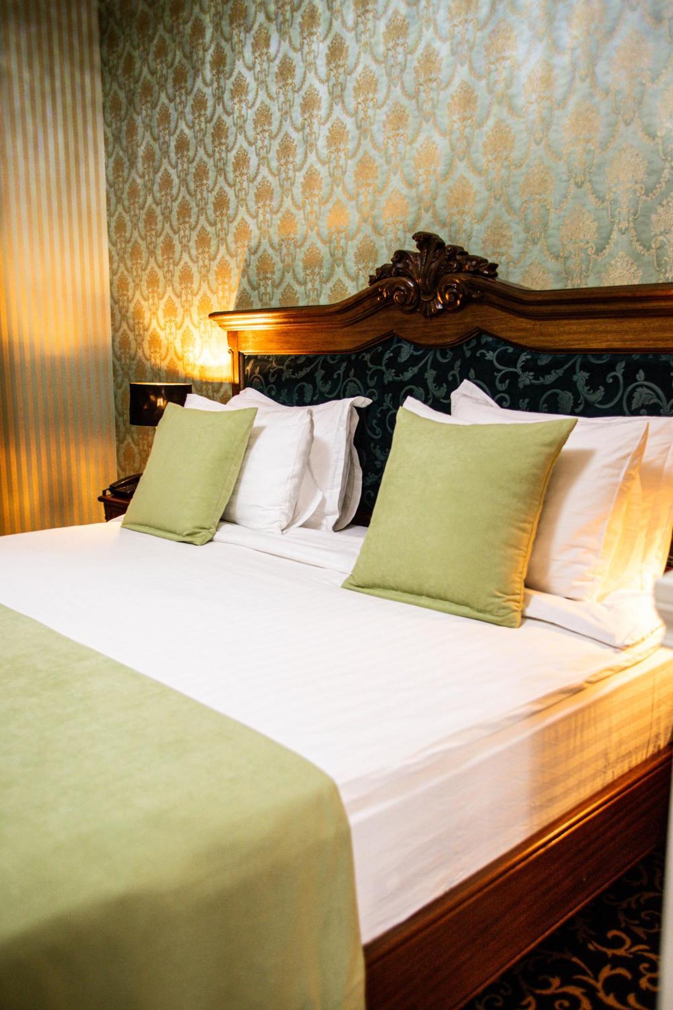 Envy Hotel Драч Екстериор снимка