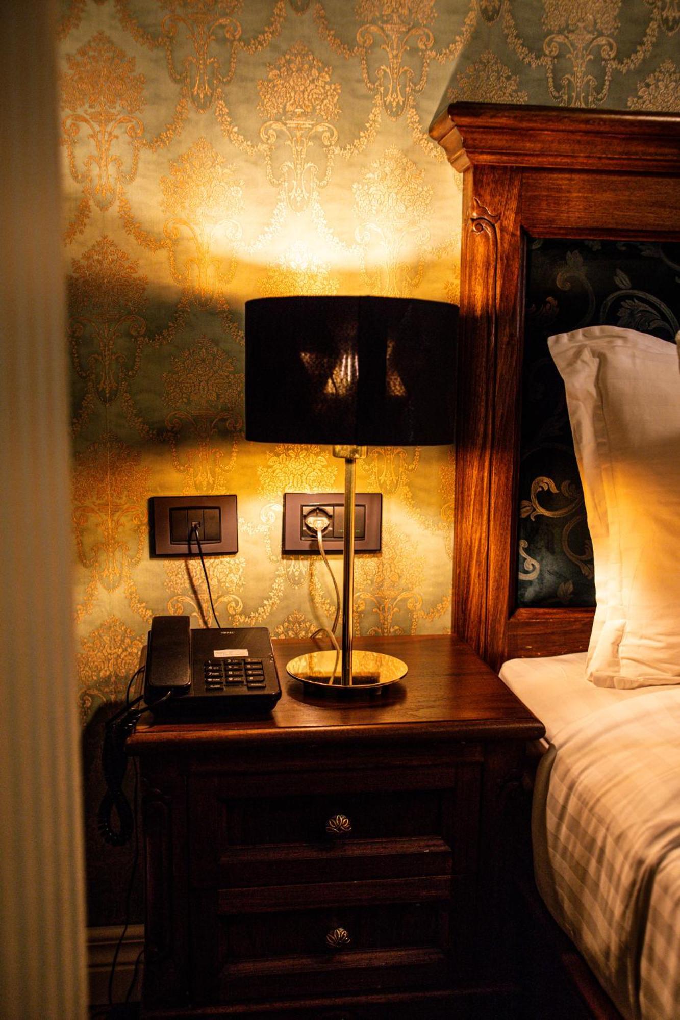 Envy Hotel Драч Екстериор снимка